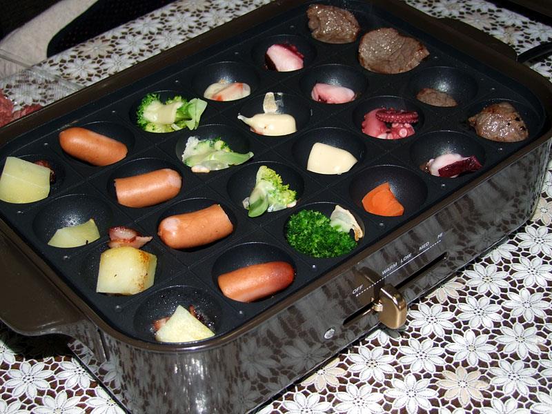 たこ焼きプレートで一口鉄板焼きです