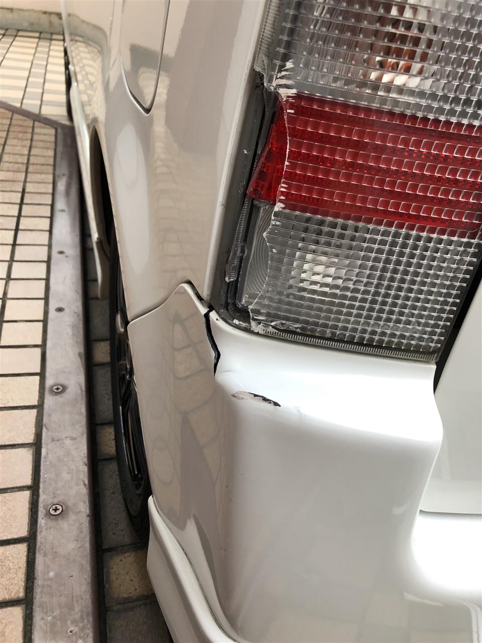 ぶつけました よーかいのブログ 車買ったので嬉しくて作ったページ みんカラ