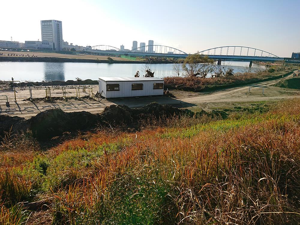 多摩川河川敷