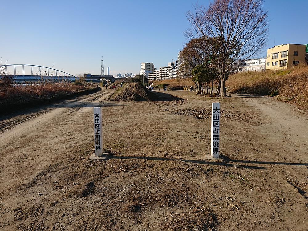 多摩川河川敷