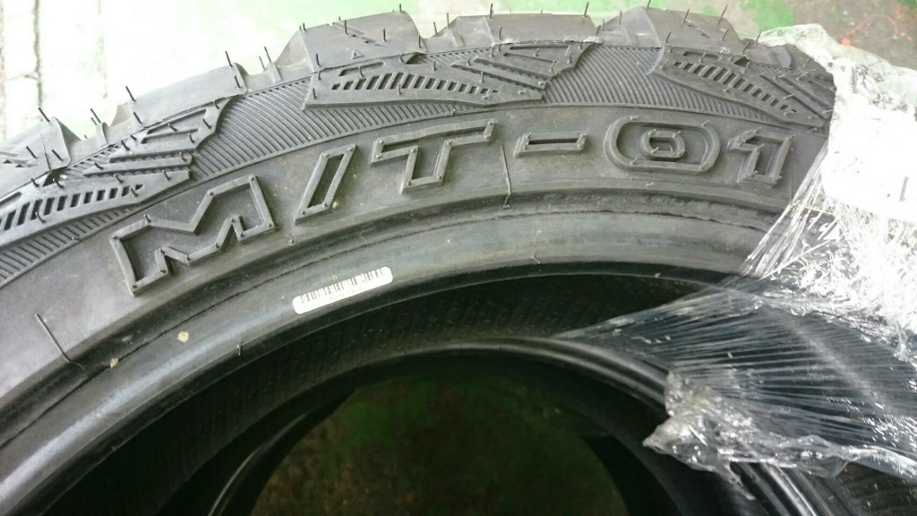 ヒート 22インチ 275/45R22 アクセレラ タイヤ4本セット 特価品 540