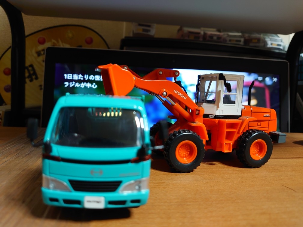 ミニカーレビュー 〜エムテック デュトロ横綱ダンプ編〜｜よもぎ