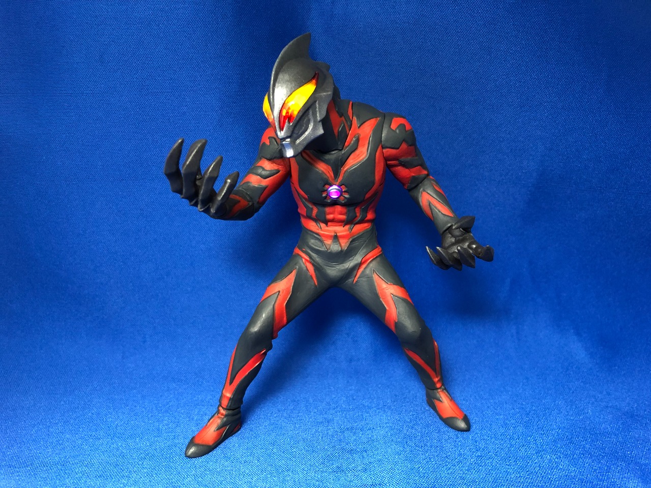 ウルトラマンベリアル【アルティメットルミナス】|スズキセル坊 ウルトラマンベリアル【アルティメットルミナス】|スズキセル坊