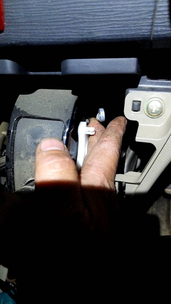 La100sムーヴのシフトロック解除ボタンが無い まつぽっくりのブログ 田舎車屋のチェンジニア整備記録 みんカラ La100sムーヴのシフトロック解除ボタンが無い まつぽっくりのブログ 田舎車屋のチェンジニア整備記録 みんカラ