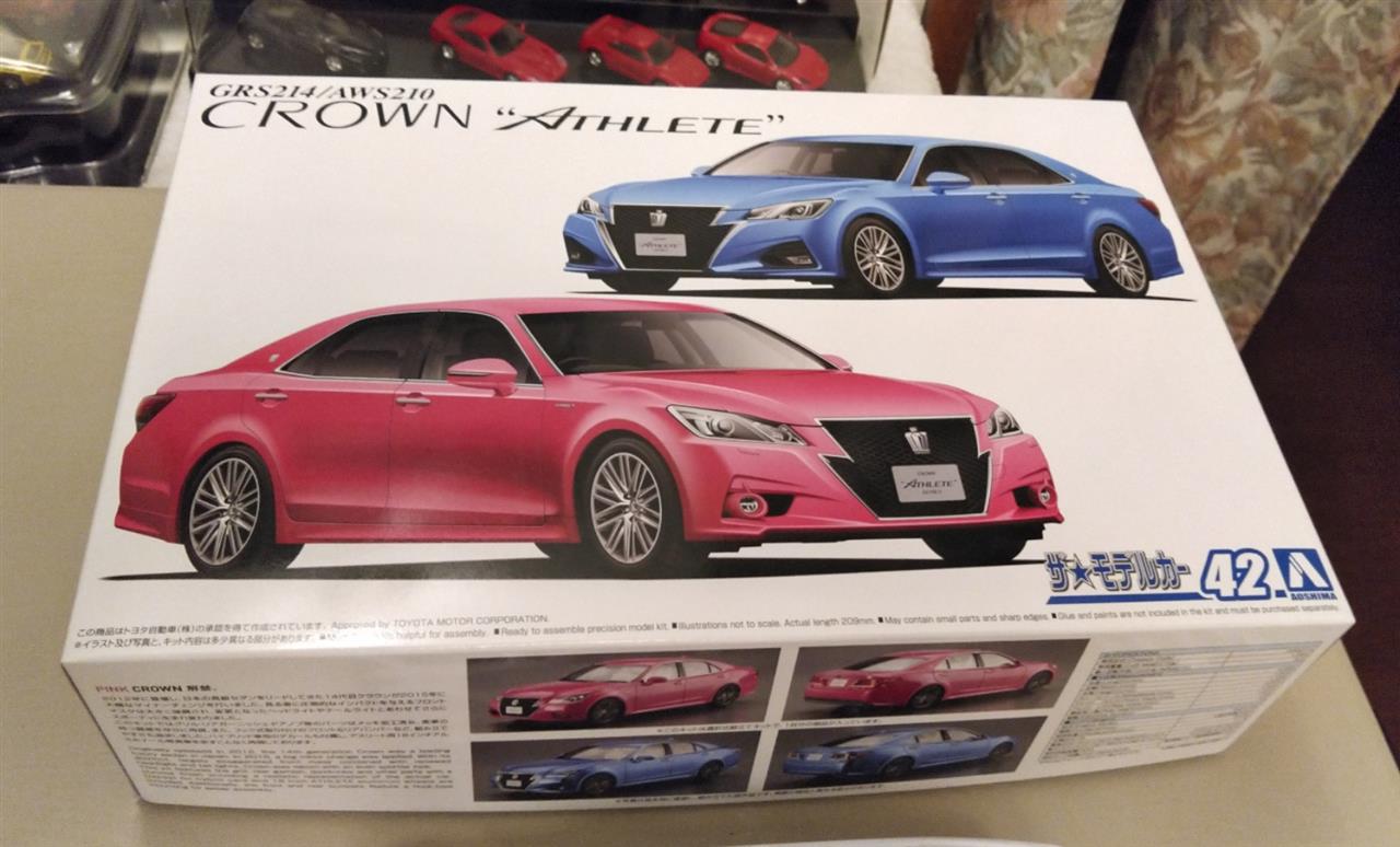 プラモデルの210クラウンの後期型キット入手。製作再開