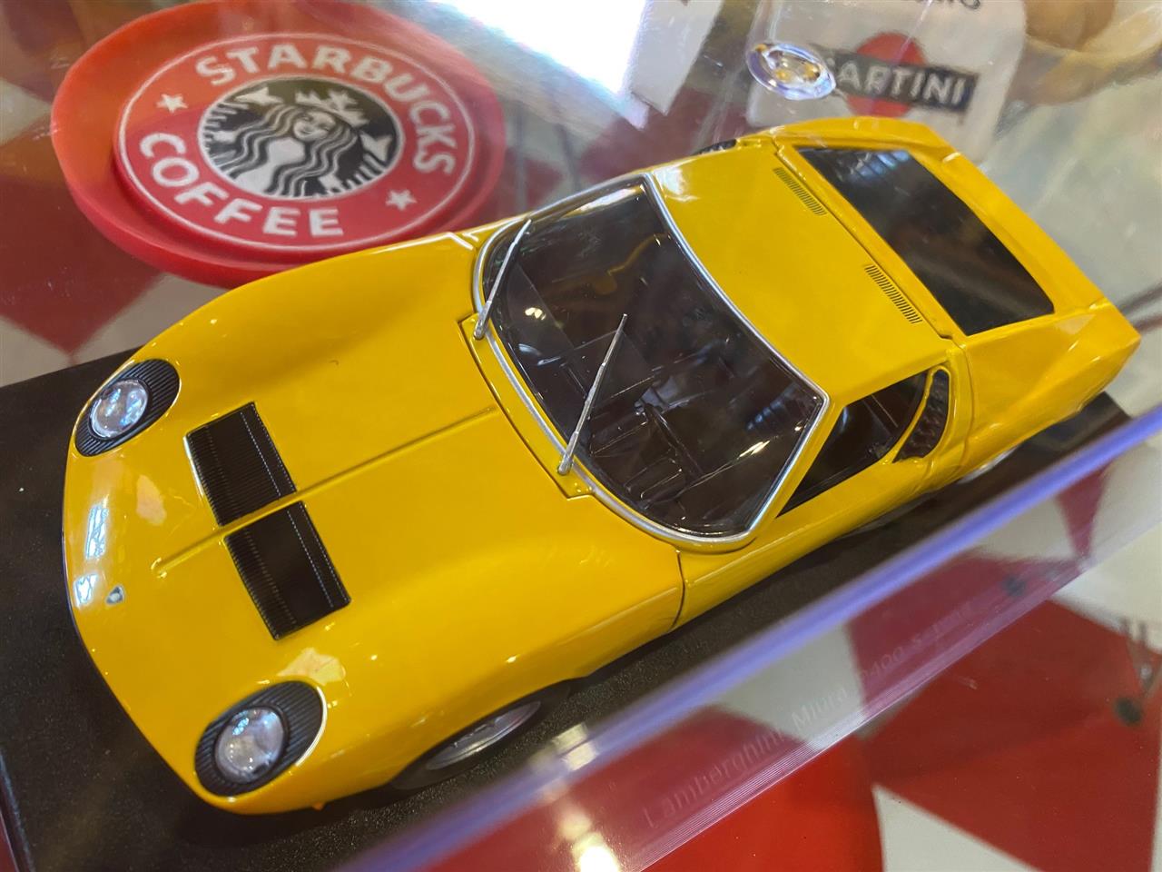 アシェットランボルギーニ ミウラ 1/24 キーホルダー