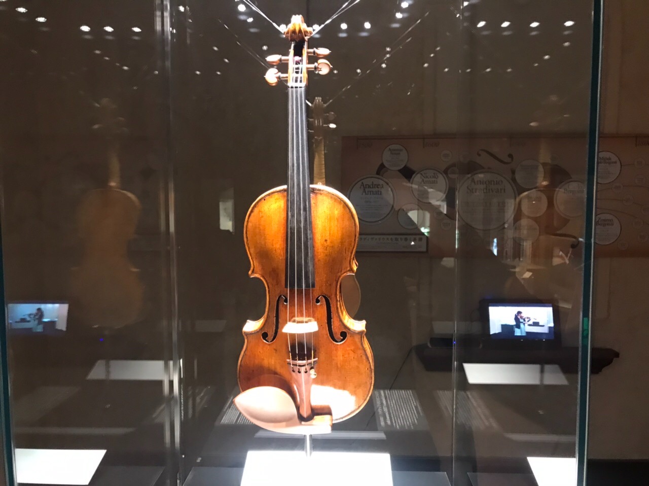 ANTONIO STRADIVARI / アントニオ・ストラディバリ その生涯と