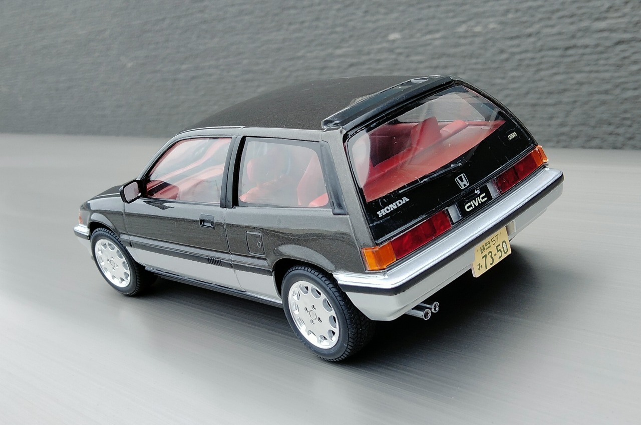 タミヤ製1/24スケール_ホンダ・シビック25iで・き・た〜。｜よし