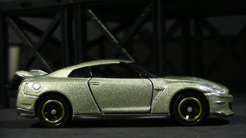 トミカ：No.23 NISSAN GT-R (初回特別仕様) (2023/11)｜やまっち
