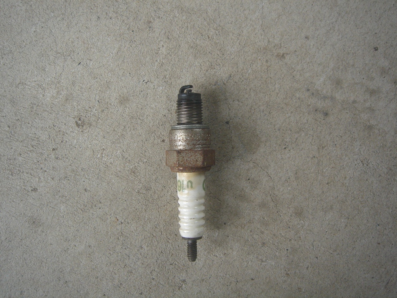 alt