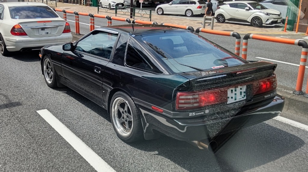 alt