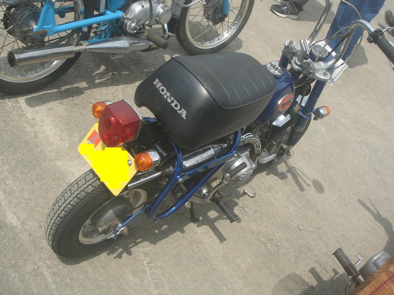 alt