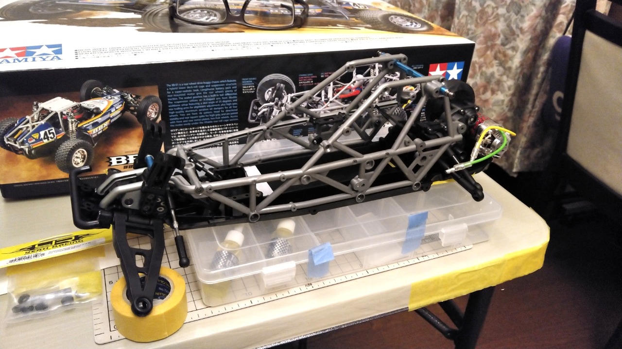 BBX組み立て開始、スターレットボディ塗装準備
