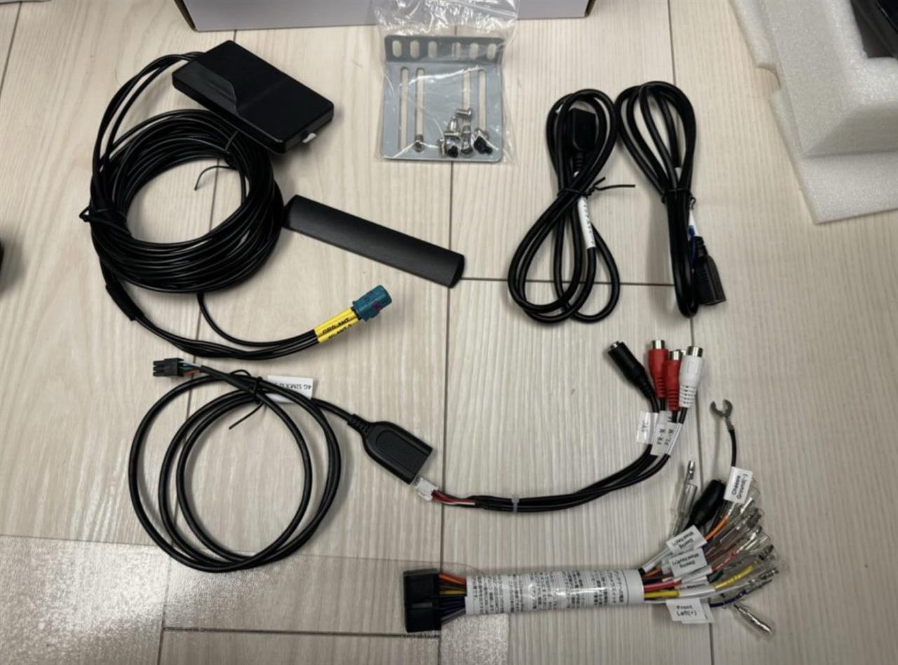 ATOTO X10 10インチ版 (X10G211E)をDIYで設置｜まつぼっくりんご