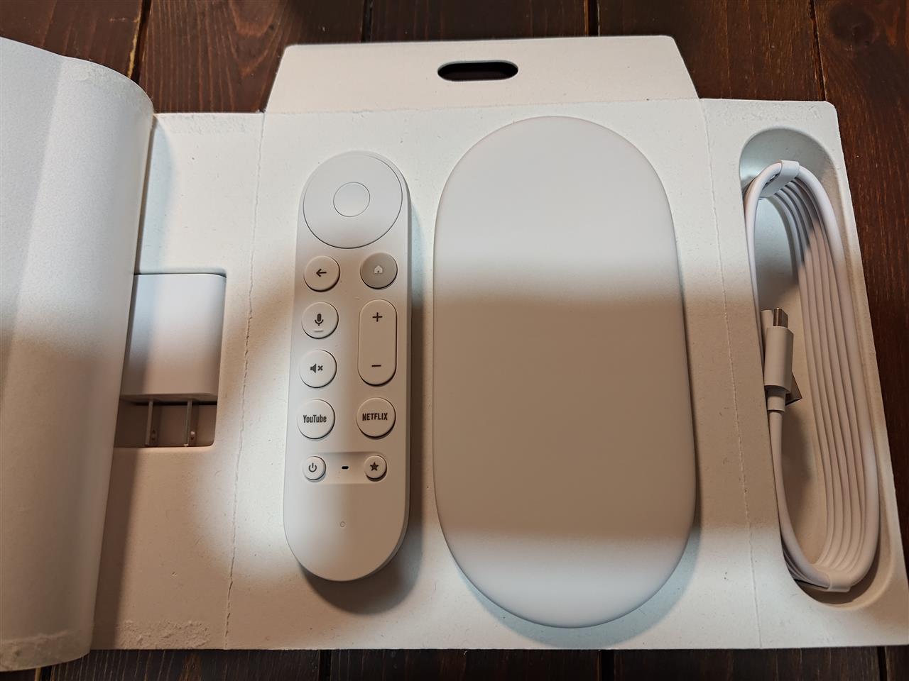 Google TV Streamer 4K(25年3月Googleストア購入) （どっち買う