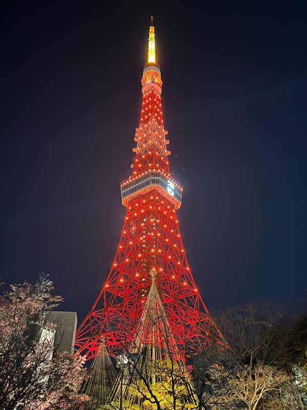東京タワー：読売ジャイアンツ90周年×東京タワークリスマス
