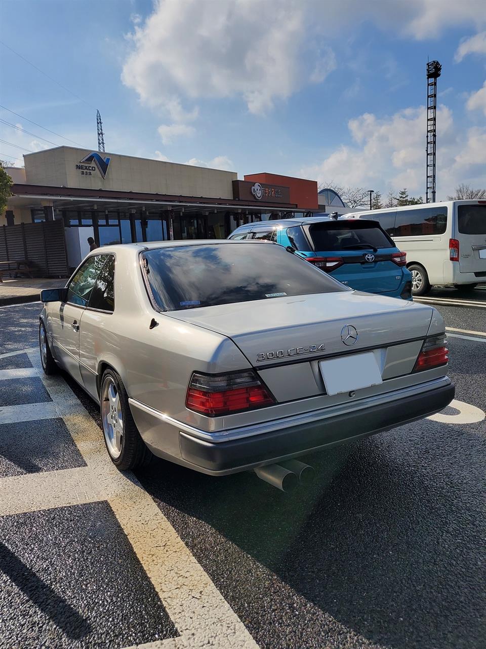 alt