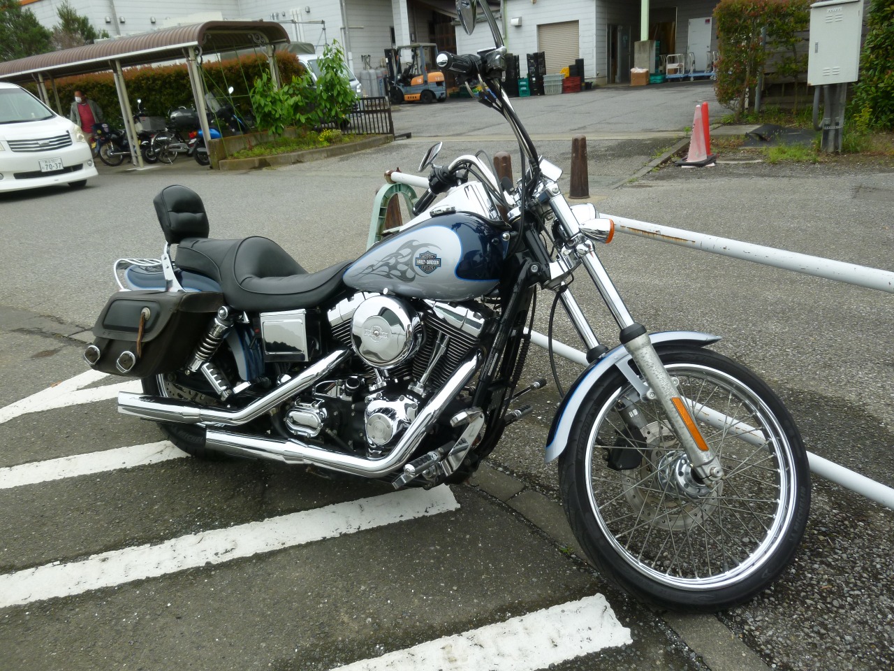 alt