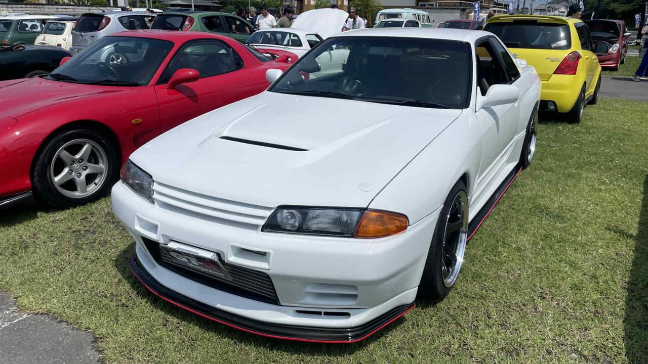 alt